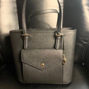 BRAND NEW MICHAEL KORS TOTE BAG